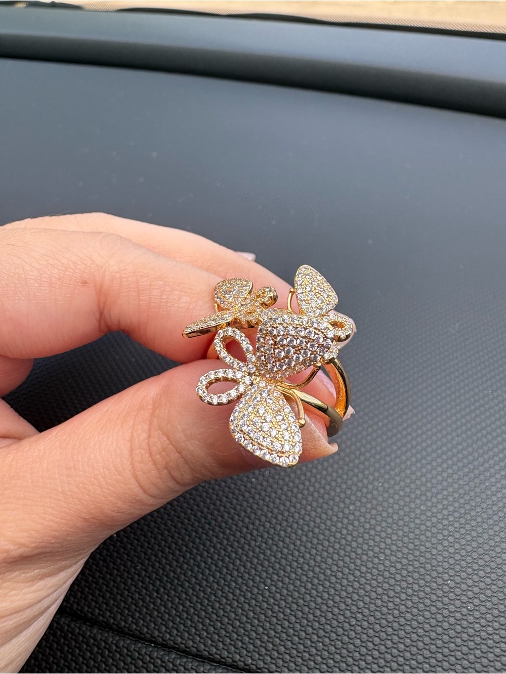 ✨ Gorgeous Pave Butterfly Statement Ring! - Picture 5 of 6